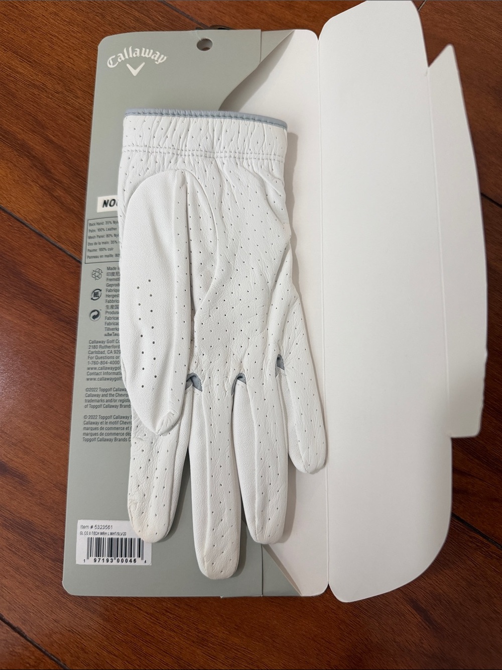 Callaway X-TECH Women's Golf Glove in Light Gray and White (right glove) - Picture 4 of 4